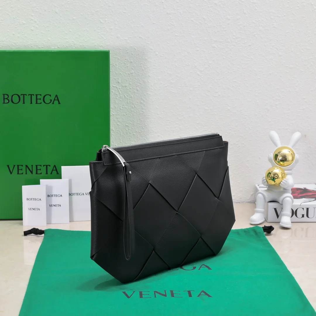 B's new lightweight shape-changing design handbag, suitable for both men and women, suitable for daily use, from small woven to large woven, simple and easy to wear, the leather has the best feel, a worth buying item, size 35*19*1cm [6689#]